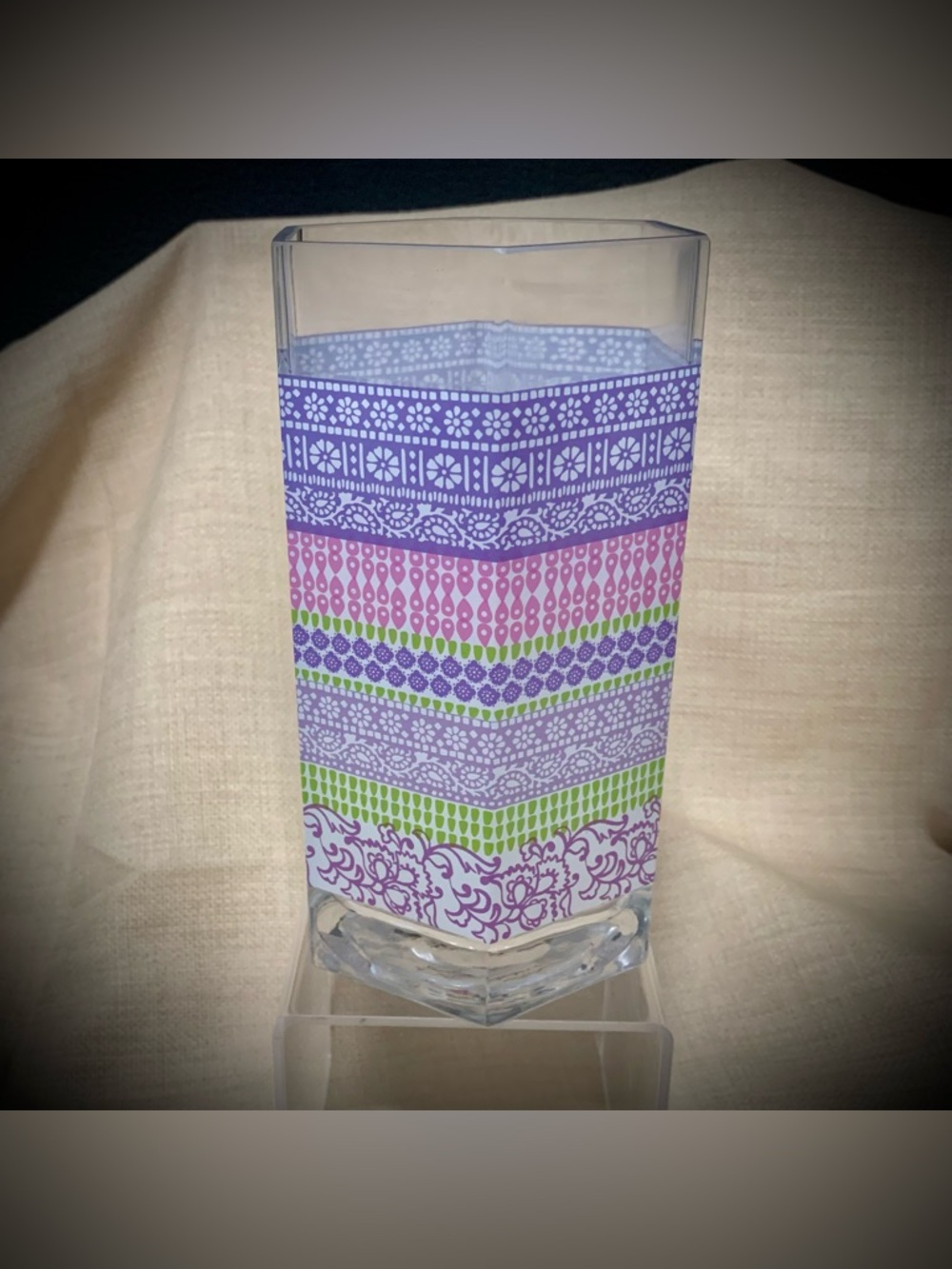 🔍 Hallmark Flowers Hexagon Glass Vase w/ FREE Water Gems